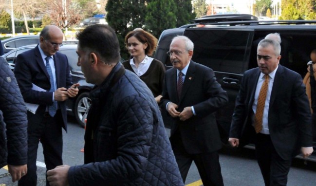 Aday açıklaması öncesi sürpriz ziyaret!
