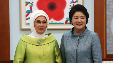 Emine Erdoğan, Kim Jung-sook ile görüştü