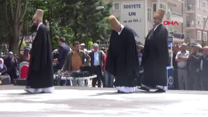 Mevlana'nın Karaman'dan Konya'ya Göç Etmesi Canlandırıldı