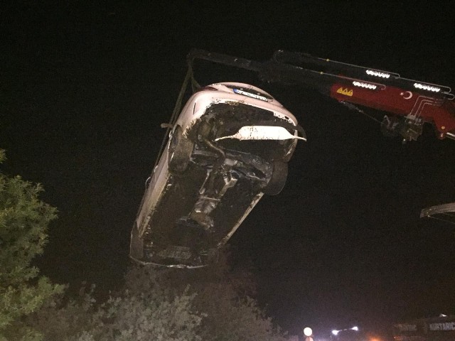 Hayvan dışkısı, kazalara yol açtı