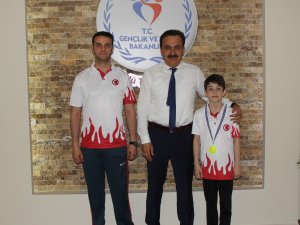 Cimnastikci Emirhan Danış Ersöz’ü ziyaret etti