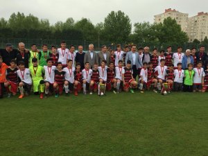 Şampiyon Bursa Arabayatağıspor