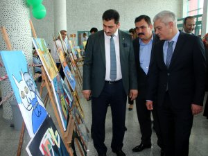 Tedavi gördükleri hastanede 2 bin eser oluşturdular