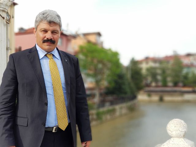 Tek düşüncem ülkeme hizmettir
