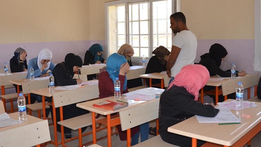 Suriyeli öğrenciler YÖS'te ter döktü