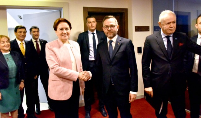 Alman Bakan İYİ Parti'yi ziyaret edip akıl verdi!