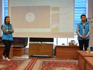 Gönüllü gençler ve kamp liderleri buluştu