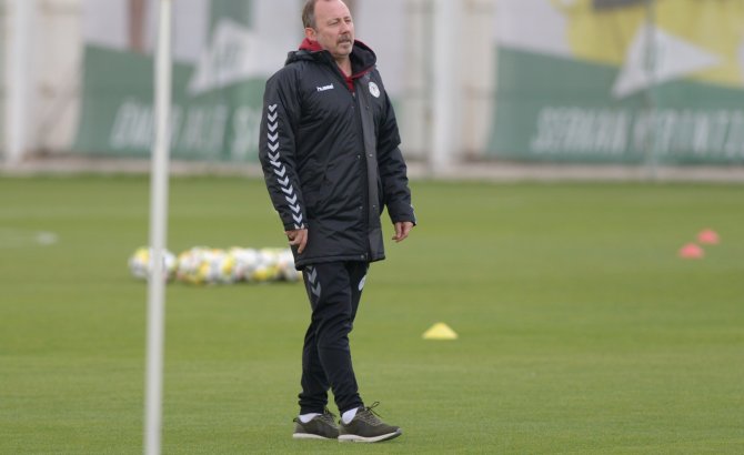 Atiker Konyaspor'da Göztepe maçı hazırlıkları sürüyor