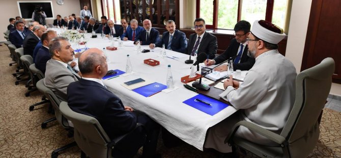 Erbaş, yeni atanan 22 il müftüsünü kabul etti