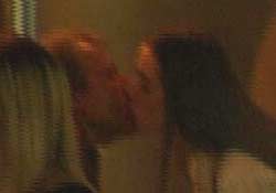 Kurtlar Vadisi fanatikleri ayağa kalktı