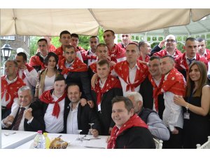 Engelli öğrencilere 'asker kınası'