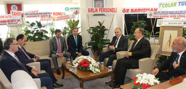 Bakan Özlü'den Karabacak'a 'hayırlı olsun' ziyareti