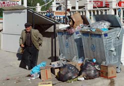 Çöp ve kanalizasyon mikrop saçıyor