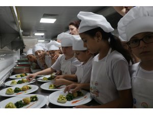 Minik ustalardan ot yemekleri