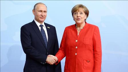 Putin ve Merkel telefonda görüştü