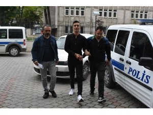 GÜNCELLEME - Uyuşturucu zanlısı çuvalların arasında saklanırken yakalandı