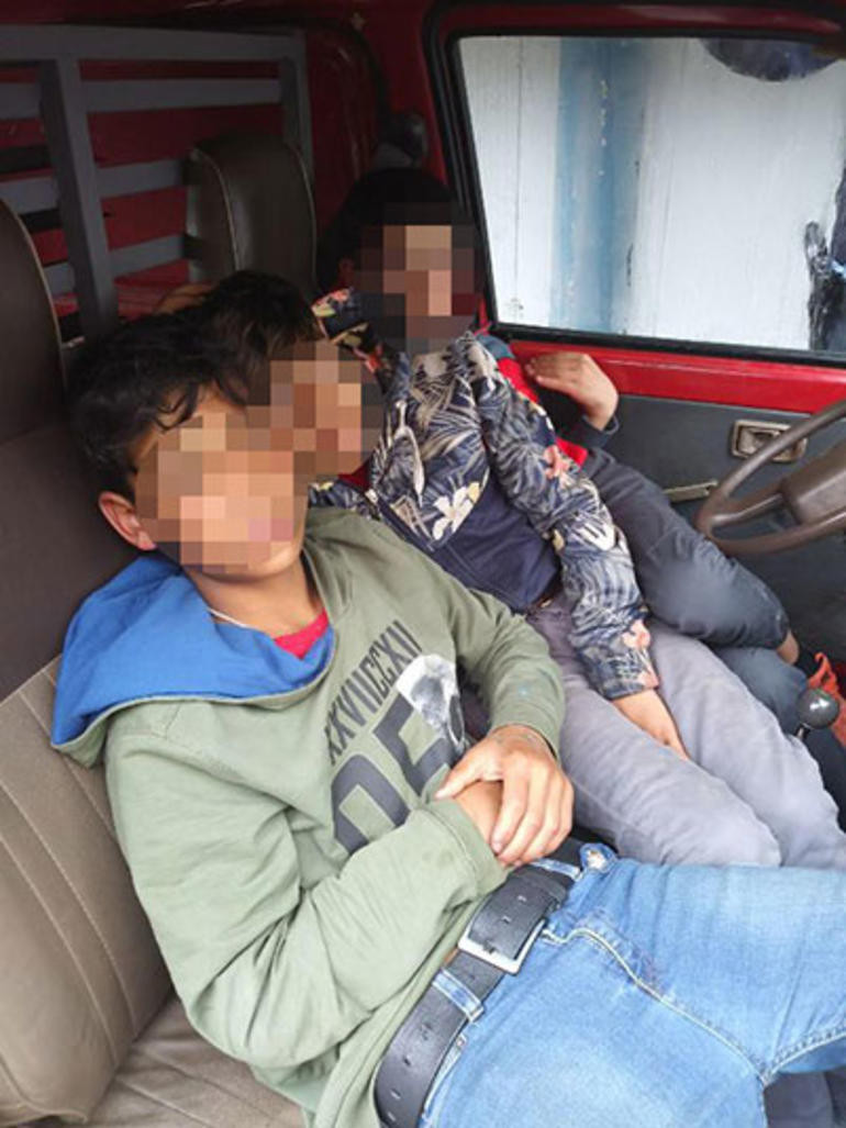 Otobüs kaçıran çocuklar şimdi de minibüs çaldı!