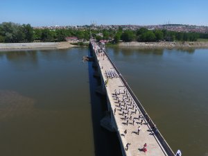 Dev ciğer tavası rekor peşinde