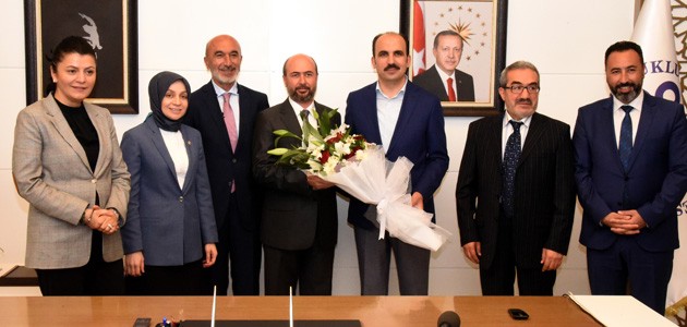 Pekyatırmacı görevine başladı