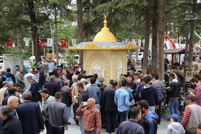 İkram çeşmesi yoğun ilgi gördü