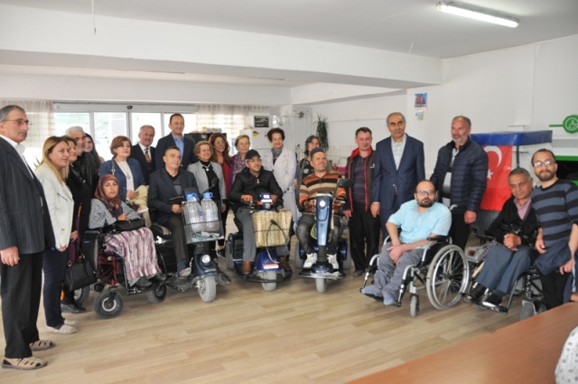 CHP Sakatlar Derneğini ziyaret etti