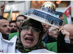 ABD'nin Tel Aviv Büyükelçiliğini Kudüs'e taşımasına tepki