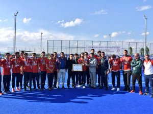 Hokey heyecanı Konya’da yaşandı