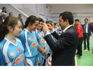 Ulaş'ta voleybol turnuvası sona erdi