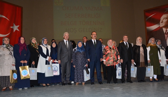 Okuryazarlık seferberliği sertifika töreni