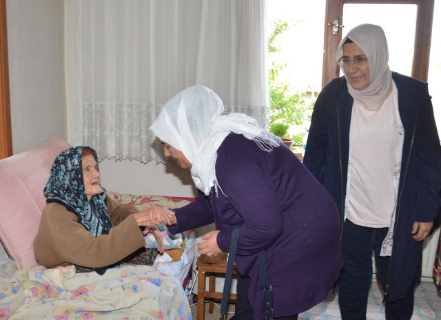 Solmaz Nine’ye ziyaret