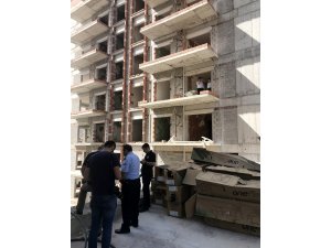 İzmir'de inşaattan düşen işçi öldü