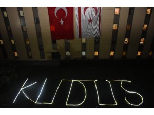 KKTC'de üniversite öğrencilerinden İsrail protestosu