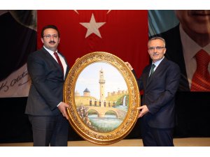 "AK Parti bütün demokrasi karşıtı oyunları bozmuştur"