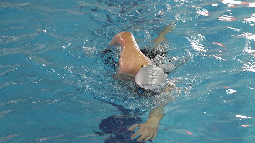 Adana'da 30 bin çocuk yüzme öğrenecek