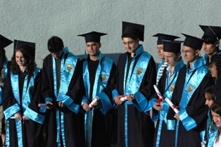 Mezuniyet heyecanı yaşadılar
