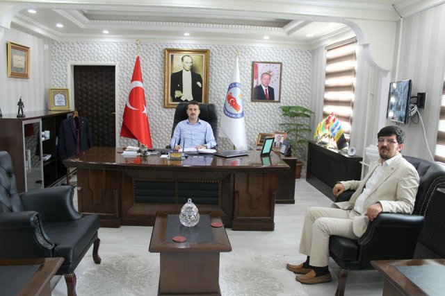 Şahin’den Kaymakam Cıdıroğlu’na ziyaret