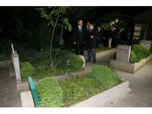 Erdoğan'dan, Arvasi Hazretleri'nin kabrine ziyaret