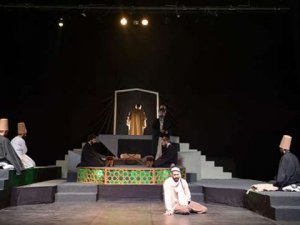 AEÜ'de "İle Mecnun" tiyatro oyunu
