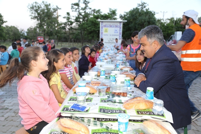 İftarın neşesi ve bereketi çocuklar