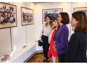 Azerbaycan'ın kuruluşunu konu alan fotoğraf sergisi açıldı