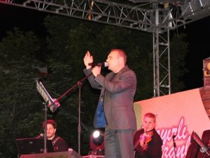 Ramazan etkinliklerinde Aykut Kuşkaya sahne aldı