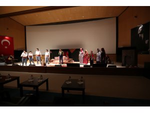 CÜ personeli tiyatro topluluğu kurdu