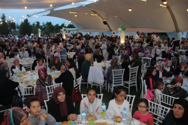 Eminevim'den Konya'da iftar yemeği programı