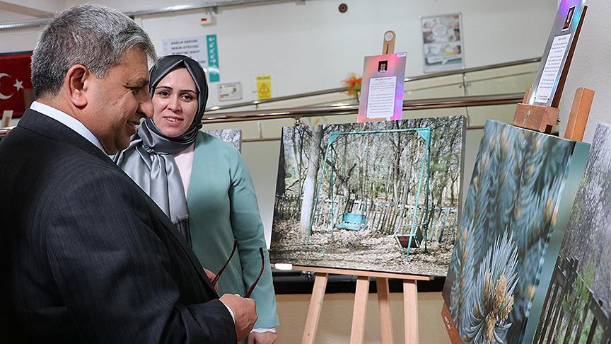 Zihinsel engelli öğrencilerden fotoğraf sergisi