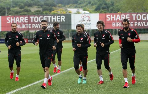 A Milli Futbol Takımı ara vermedi
