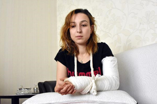 Çalıştığı İşyerinde Kendisini Vuran Eşinden Boşandı