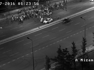 Darbecilerin sivil katliamı kameralarda