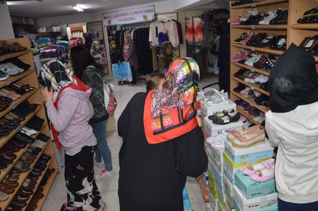 Dost Elinde Bayram sevinci başladı