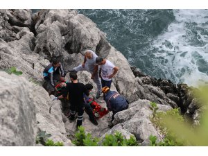 Kayalıklardan düşen kişiyi AFAD kurtardı