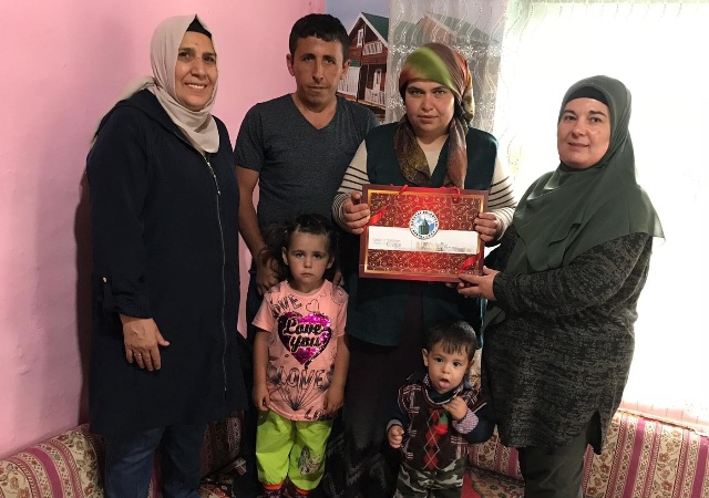 Karataylı kadınlardan Ramazan ziyareti